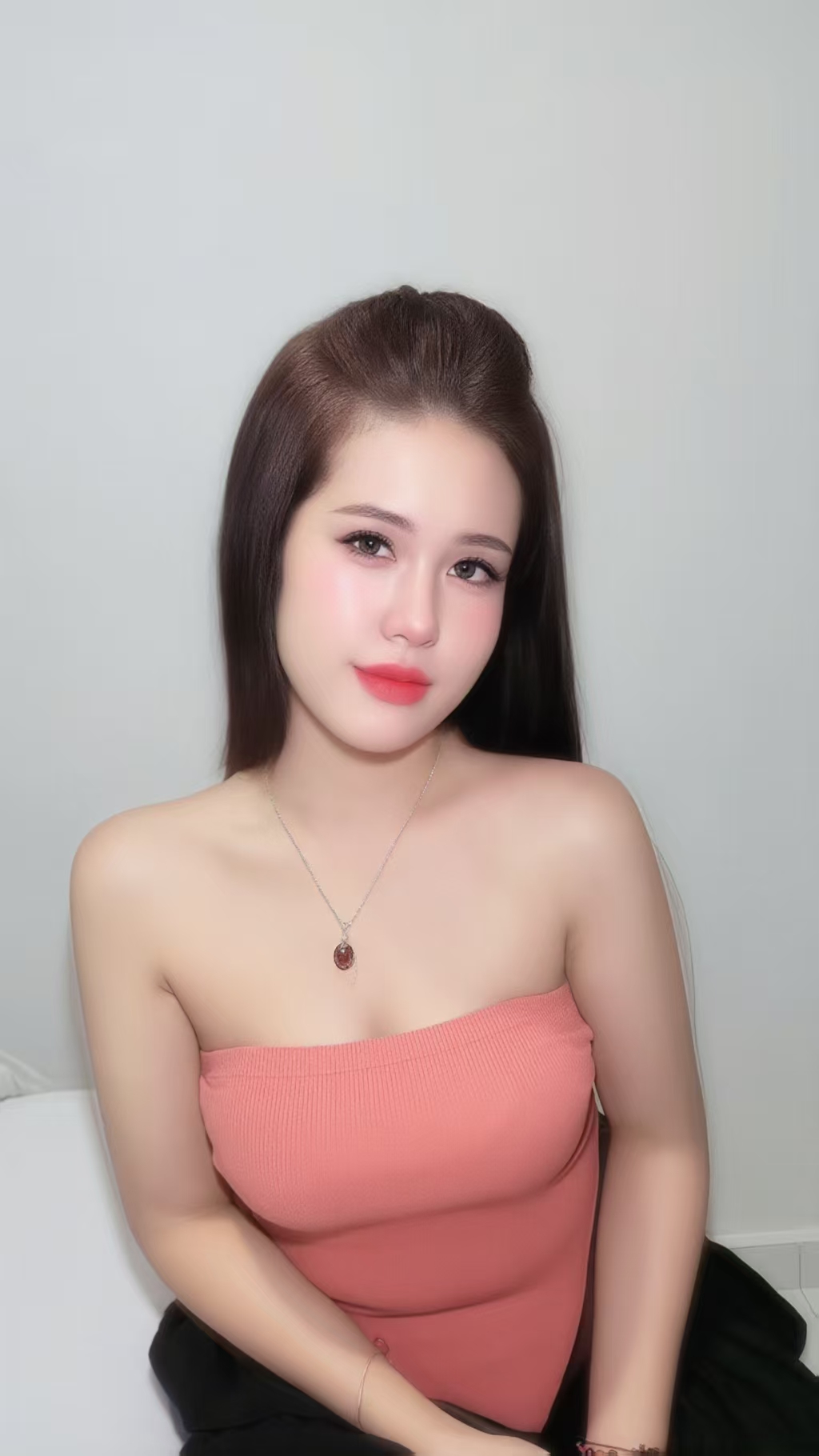 Escort Gallery Image