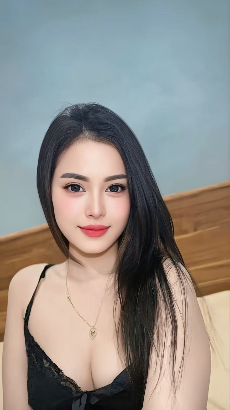 Escort Gallery Image