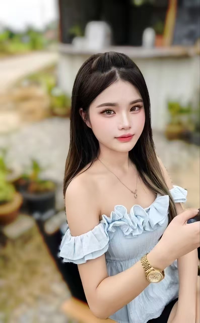 Escort Gallery Image