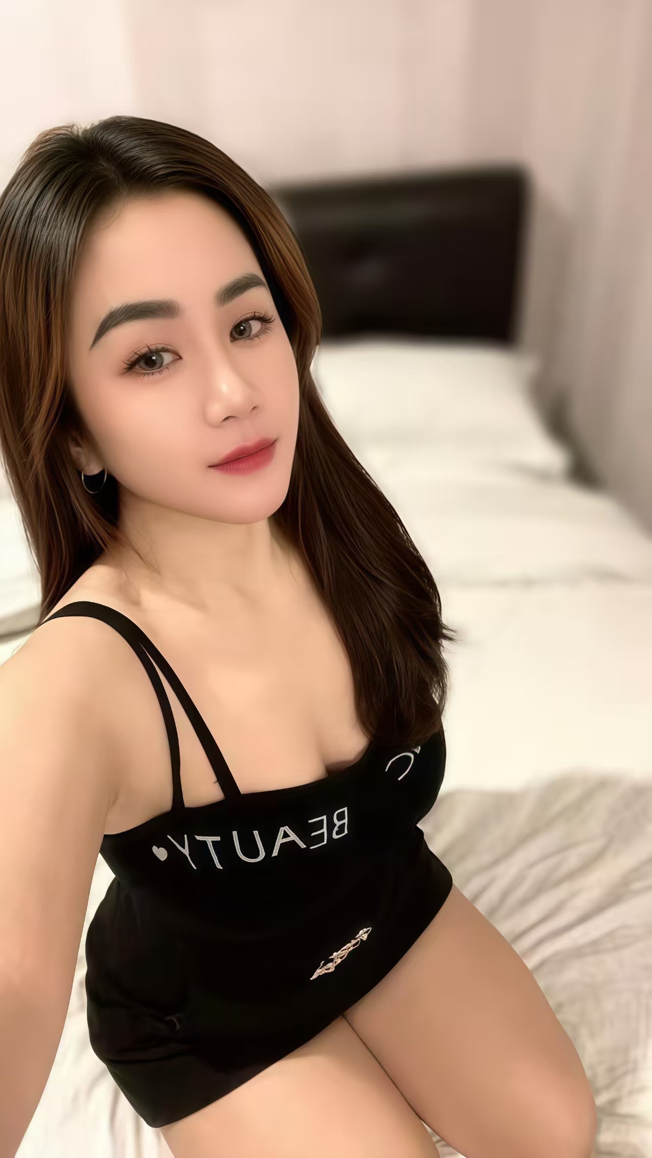 Escort Gallery Image