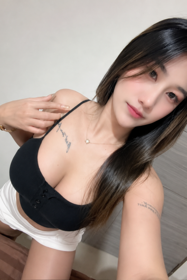 Escort Gallery Image