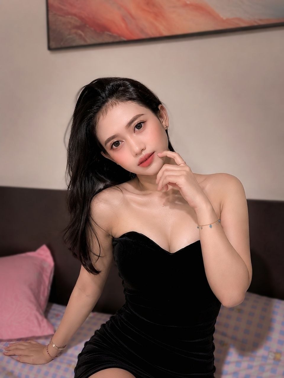 Escort Gallery Image