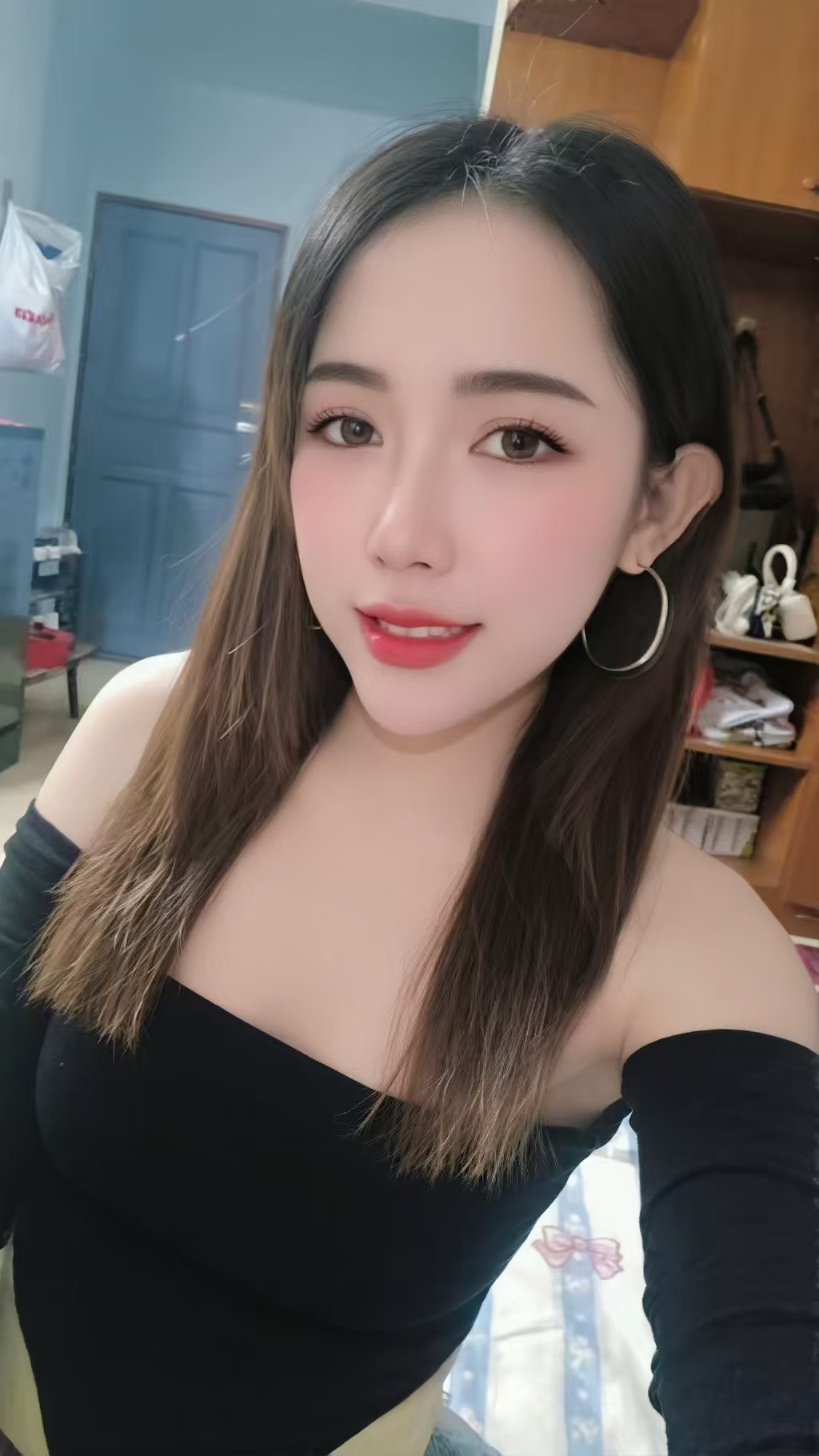 Escort Gallery Image
