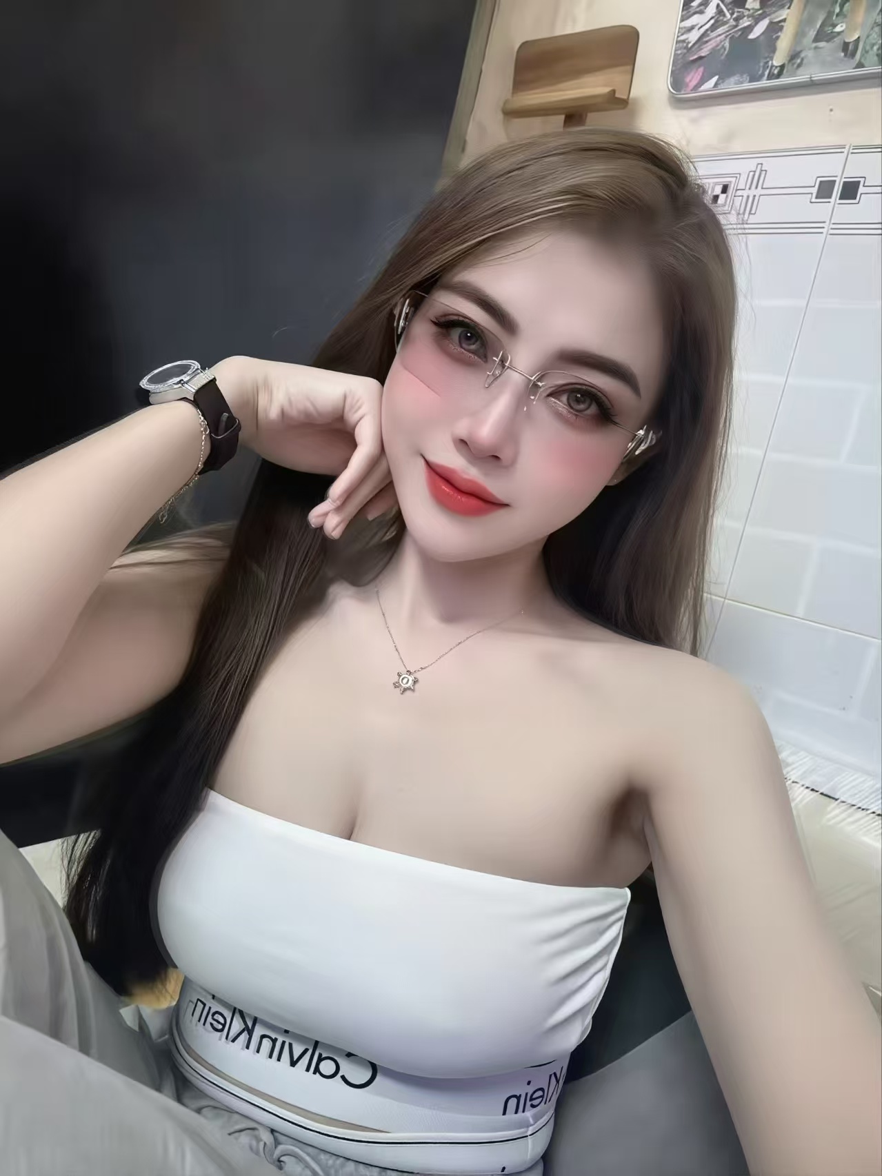 Escort Gallery Image