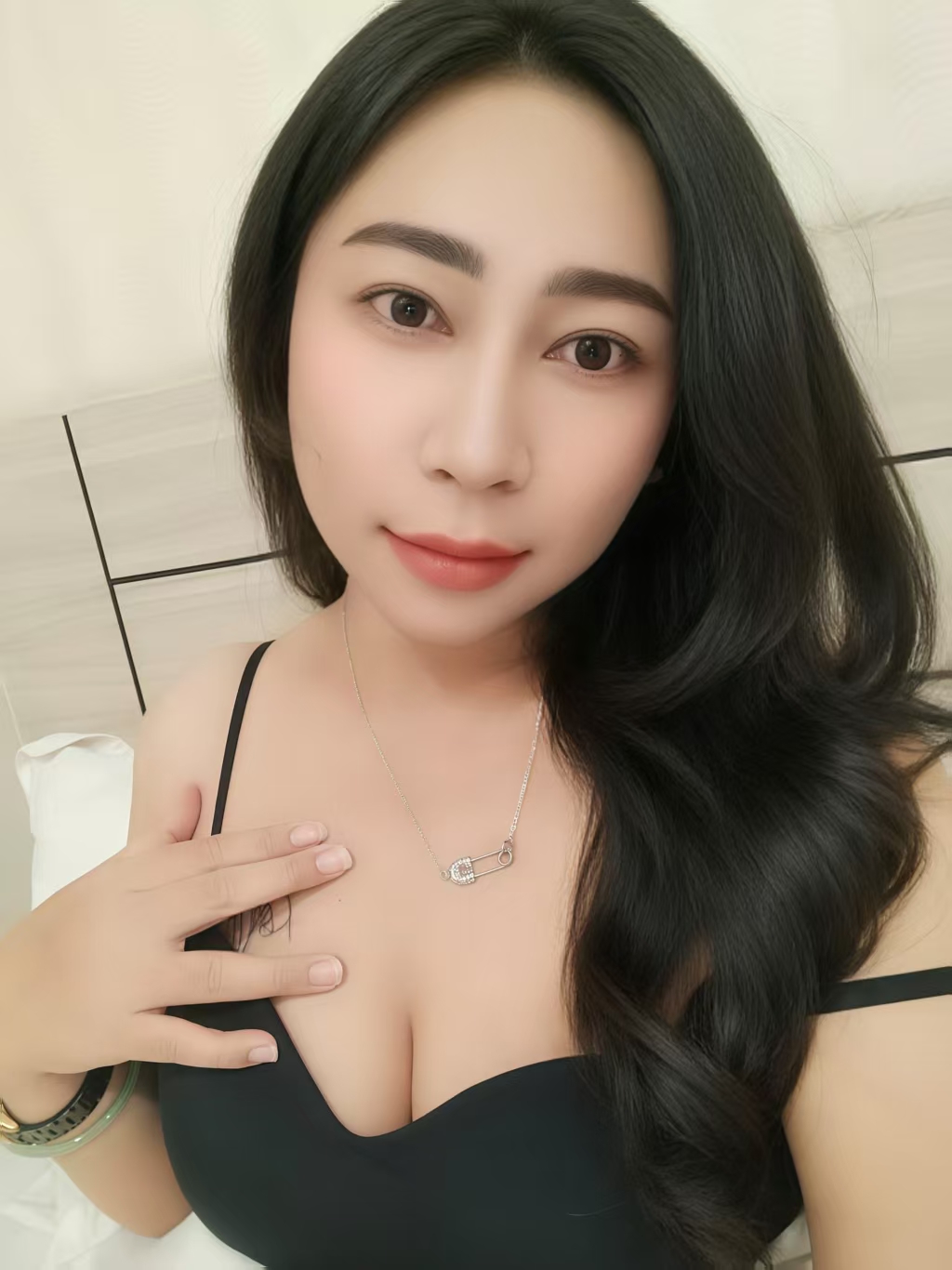 Escort Gallery Image