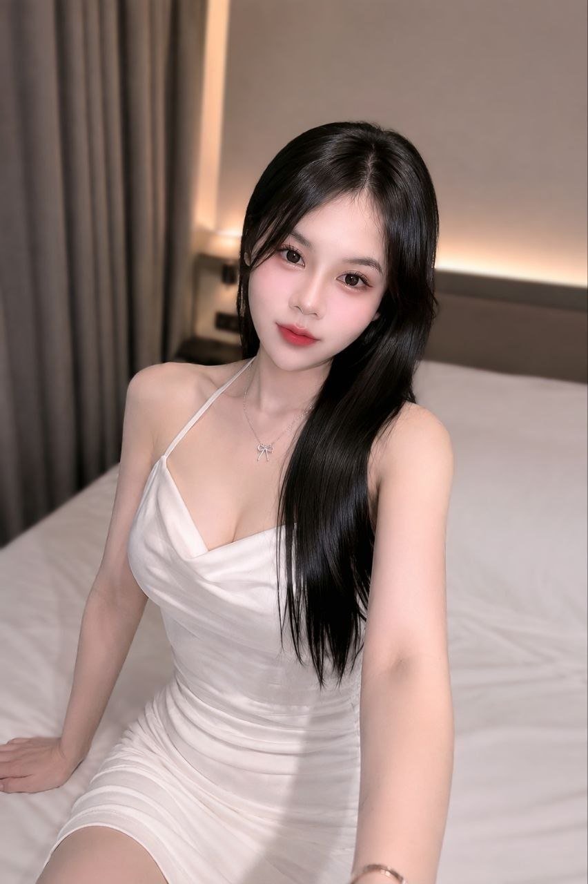Escort Gallery Image