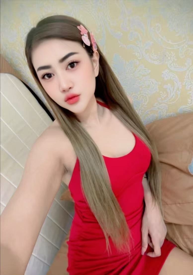 Escort Gallery Image