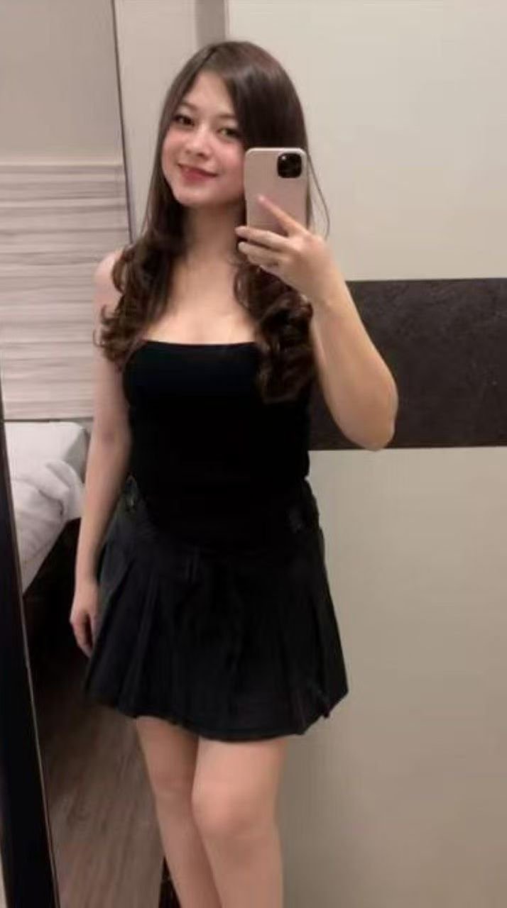 Escort Gallery Image
