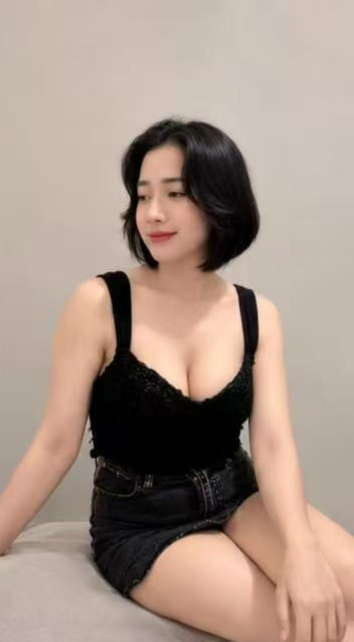 Escort Gallery Image
