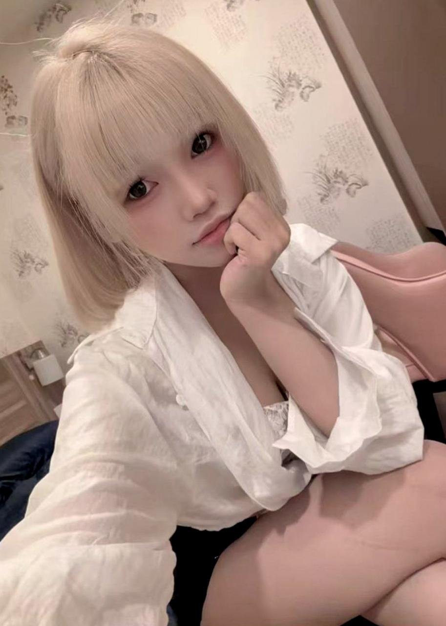 Escort Gallery Image