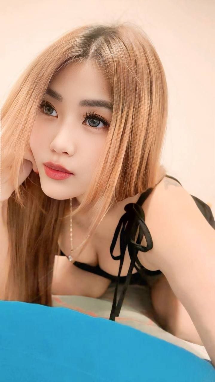 Escort Gallery Image