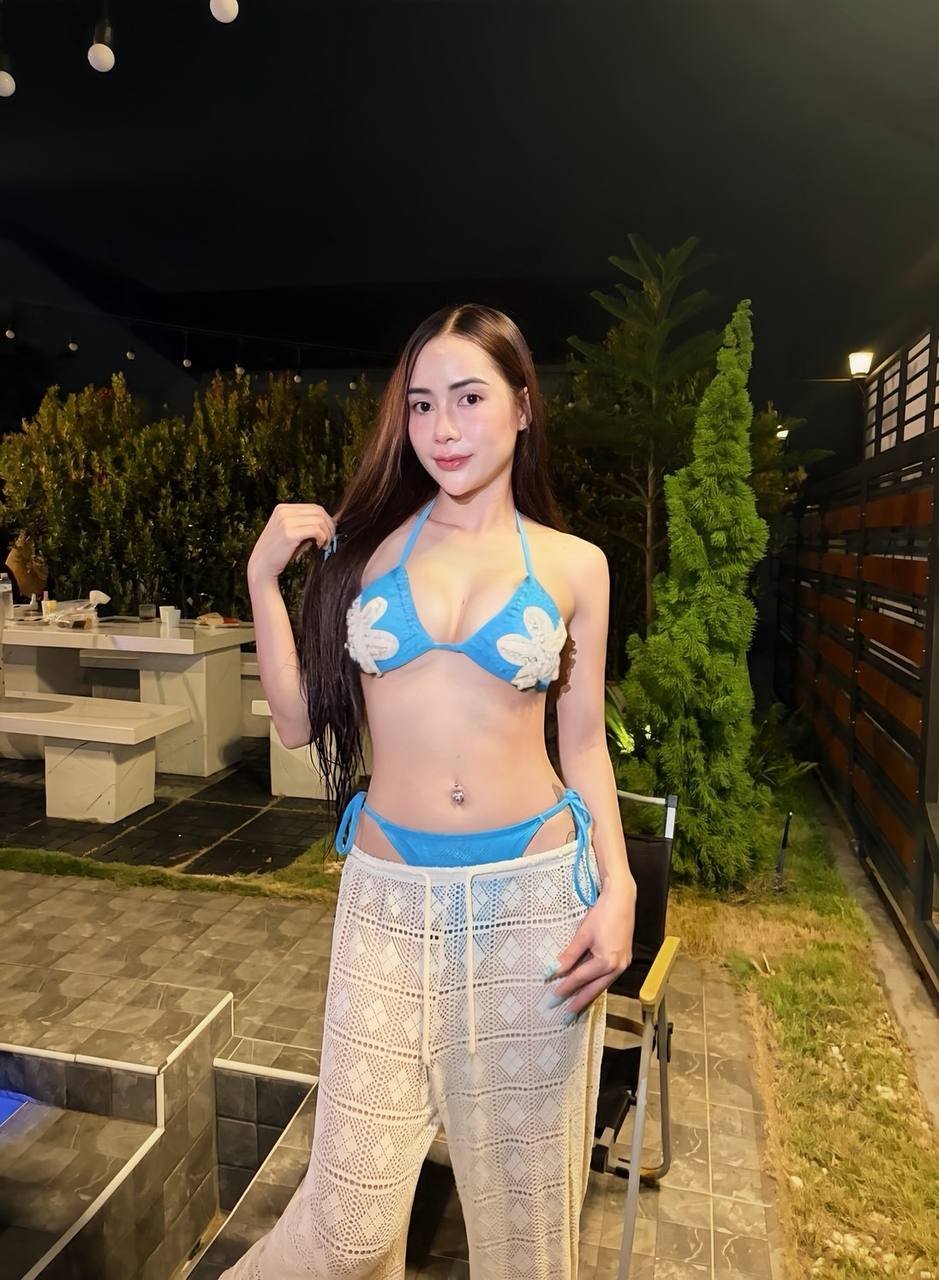 Escort Gallery Image
