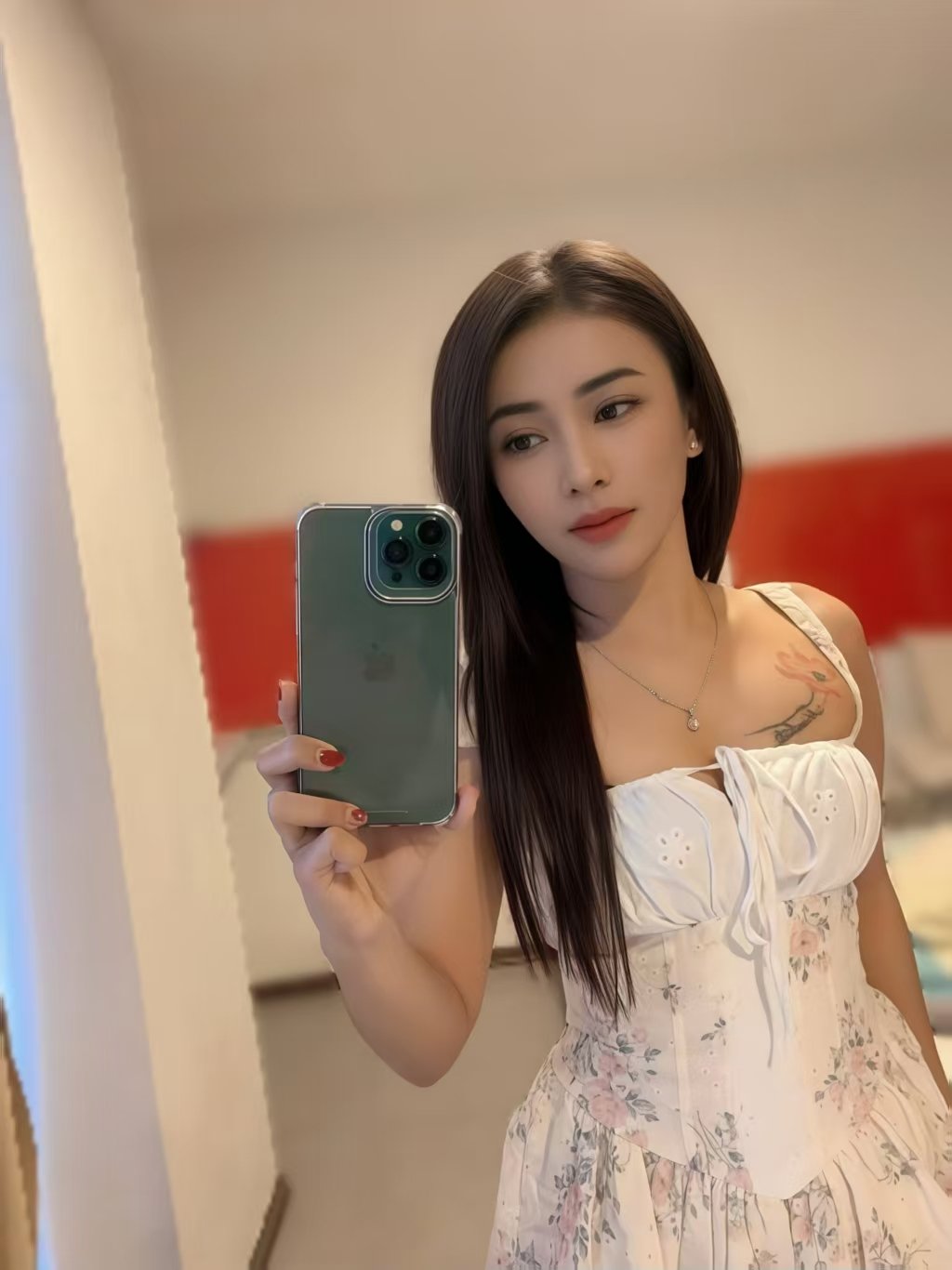 Escort Gallery Image