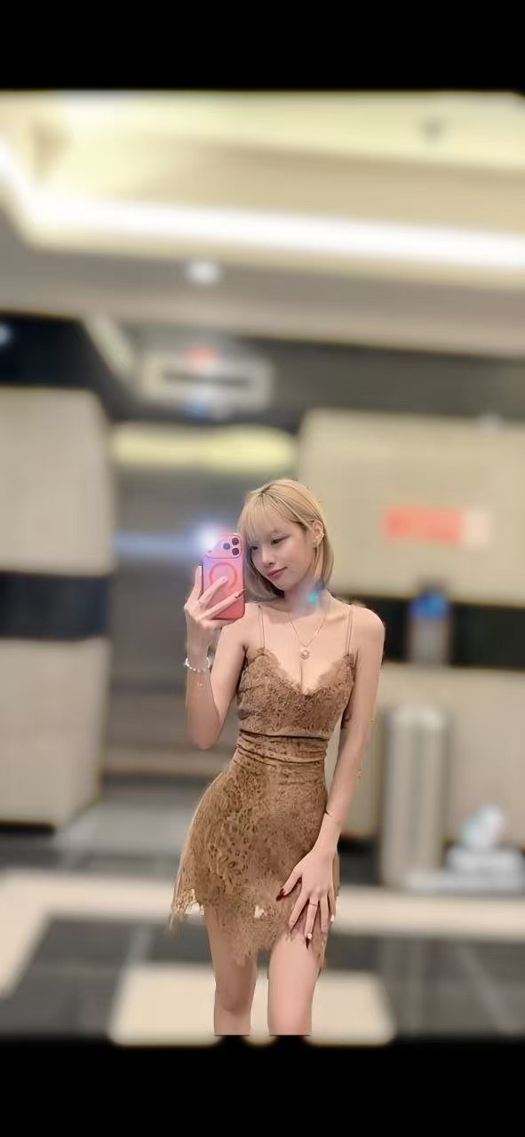 Escort Gallery Image