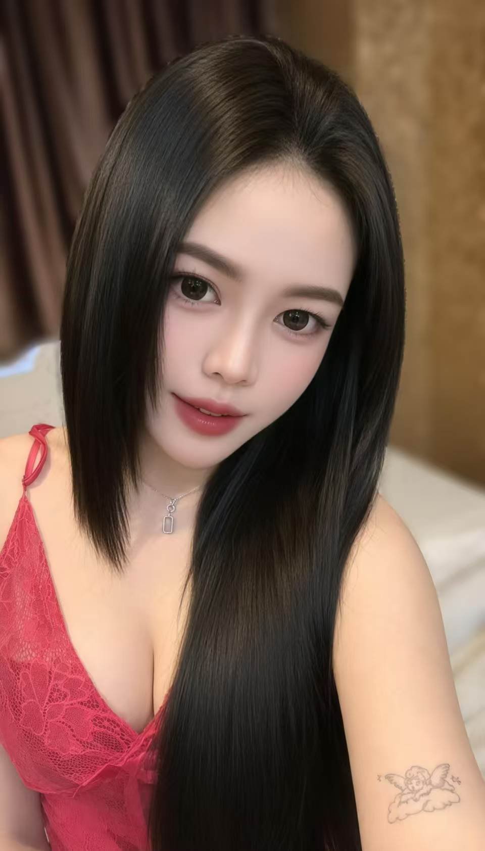 Escort Gallery Image