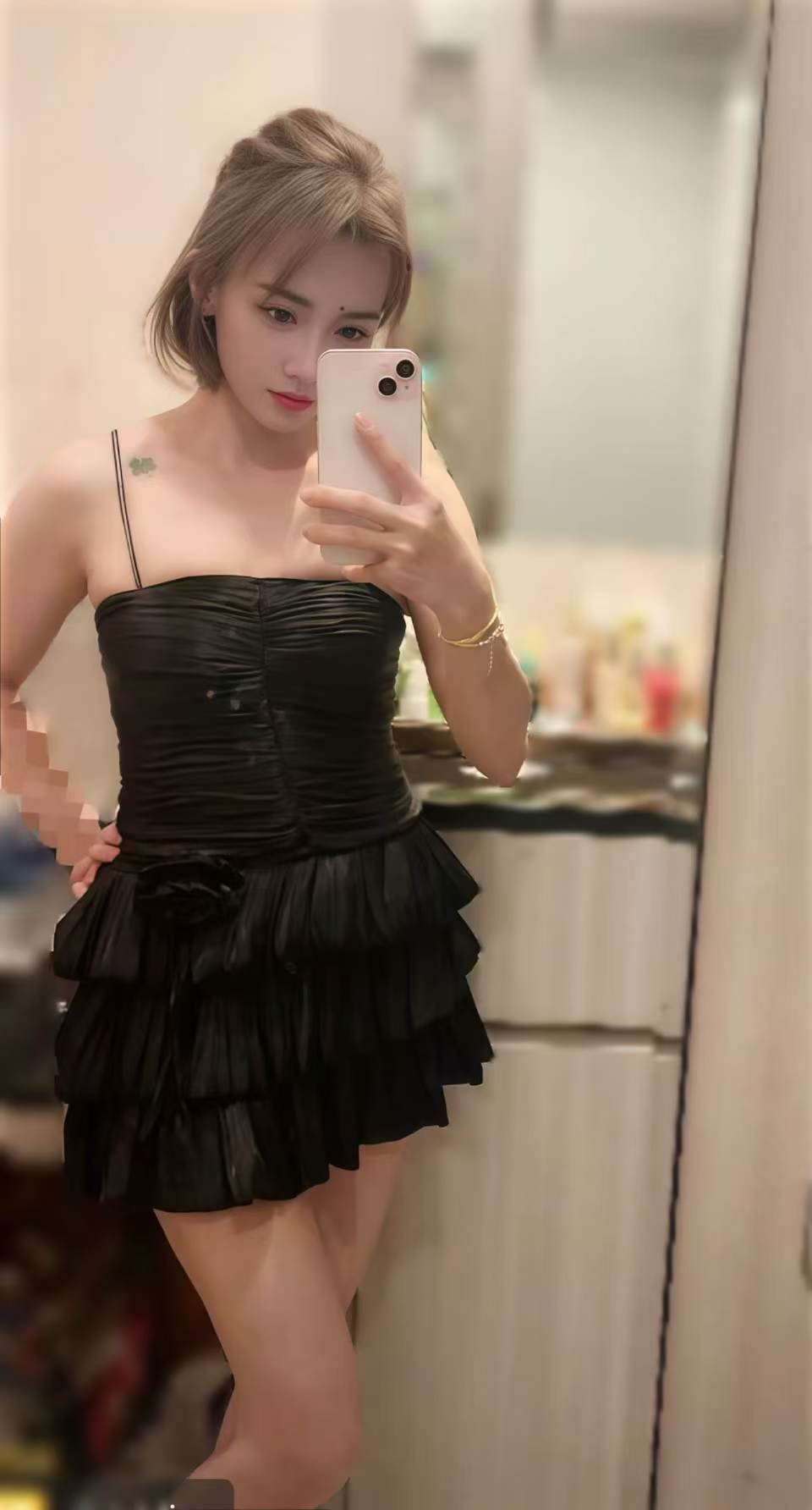 Escort Gallery Image