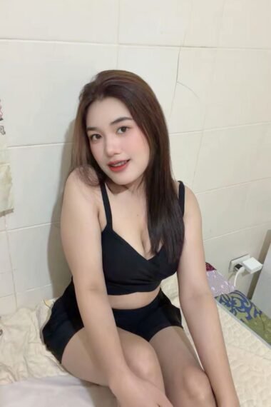 Escort Gallery Image