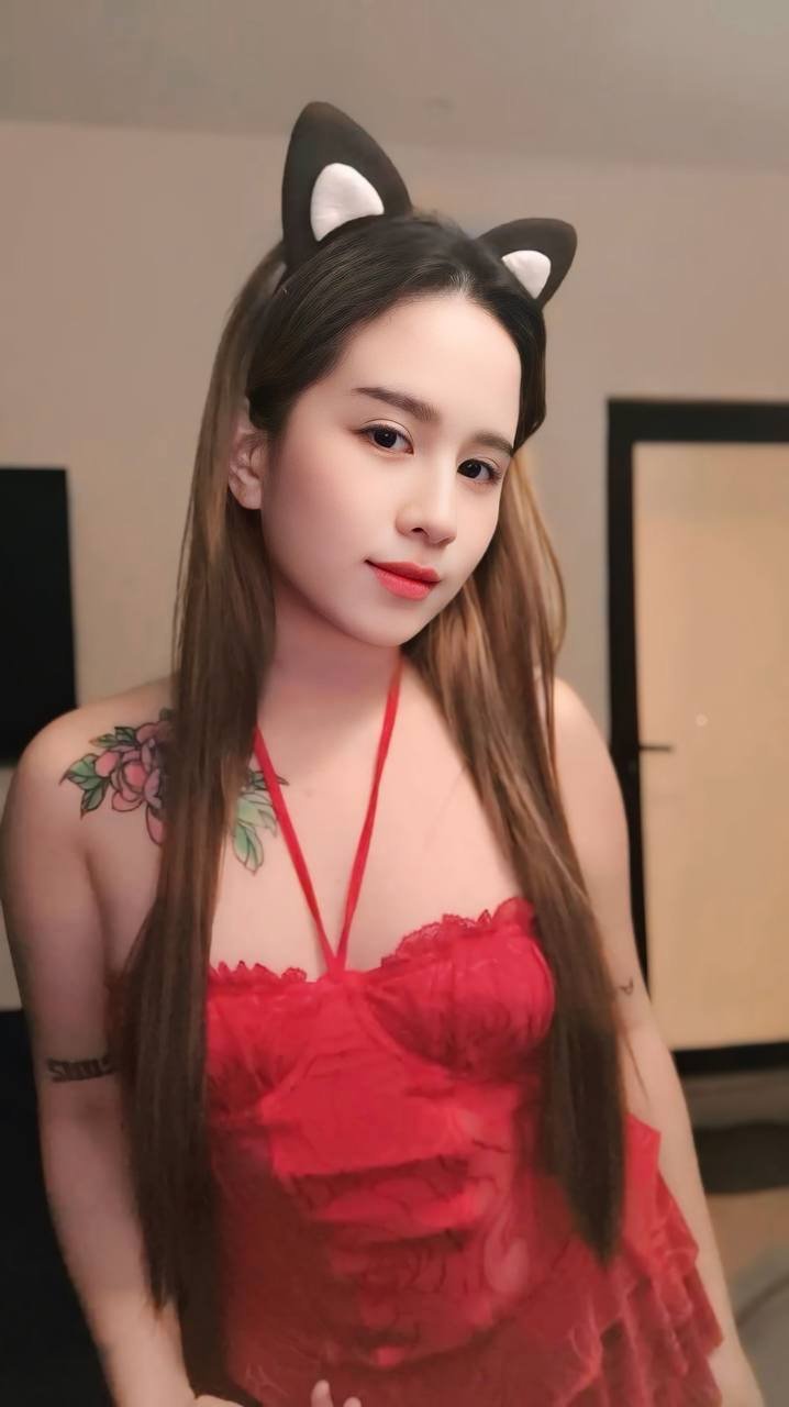 Escort Gallery Image