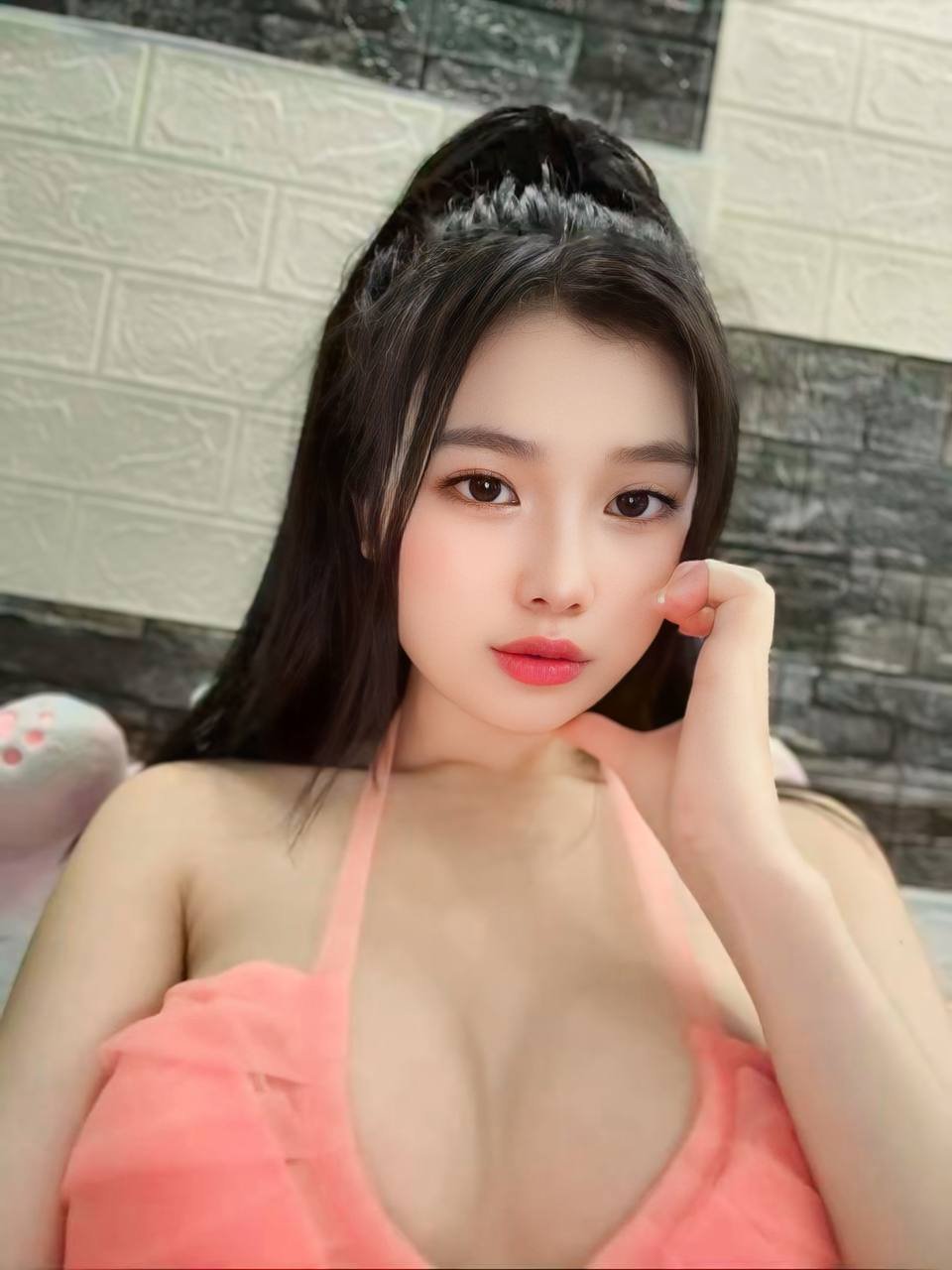 Escort Gallery Image