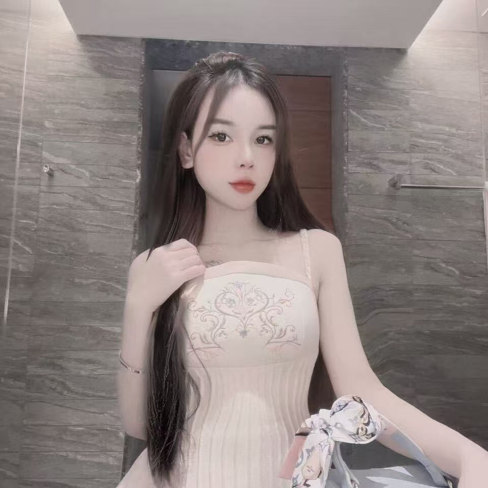 Escort Gallery Image